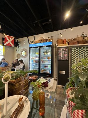 Finches Sandwiches & Sundries by null