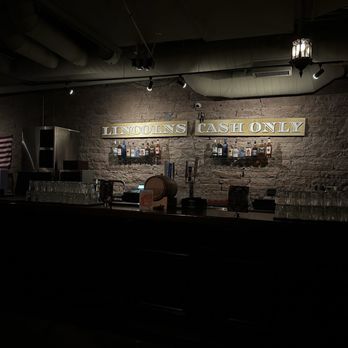 Lincolns - Bar - remember to bring cash!! - Speakeasies Near Me - Denver, Colorado