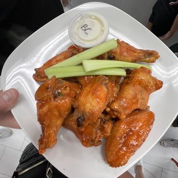 Bella Roma Pizza - Hot wings - So good! - Pizza Near Me - Lutz, Florida
