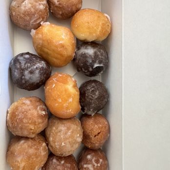 Dunkin' - Munchkins Donut Hole Treats - Coffee & Tea Near Me - Lenoir, North Carolina Dunkin' - Munchkins Donut Hole Treats - Coffee & Tea Near Me - Lenoir, North Carolina