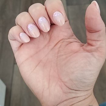 BUI Nails Lounge - Nail Salons Near Me - Lincoln, California