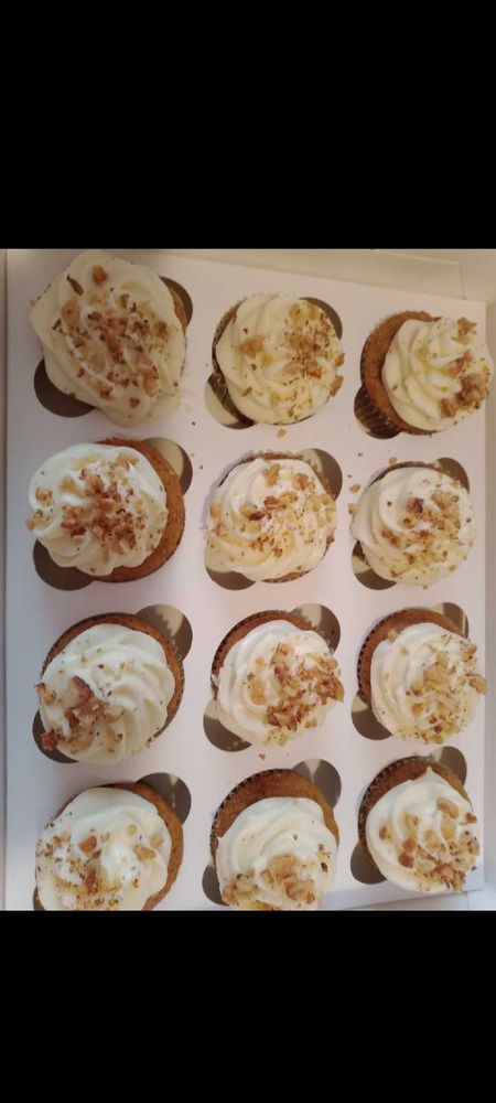 Meoh my cupcakes and gifts Logo