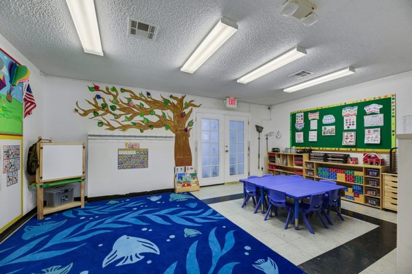 🌟 Nurturing Daycare & Preschool for Ages 15m–3yrs | Little Genius Learning Academy 👶🎨 - Daycare & Preschool (15 months – 5 years)
Discover a loving, safe, and enriching environment at Little Genius Learning Academy! Our daycare and preschool program welcomes children ages 15 months to 5 years, nurturing their curiosity and supporting early learning milestones. 🌱 Through play-based activities and guided learning, we encourage creativity, social skills, and confidence—all led by caring, experienced teachers in a bright, secure setting. Flexible hours, nutritious meals, and lots of smiles—your child’s best start begins here! Schedule a tour today! 🚀📚
