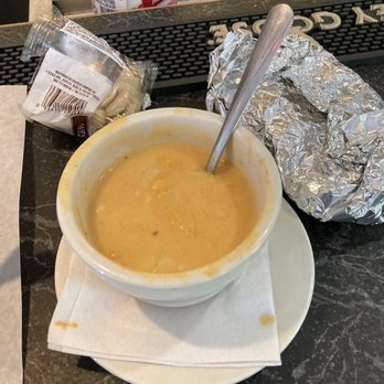 Varney's Restaurant - Tinfoil bread - Seafood Near Me - Brookhaven, New York