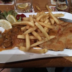 La Fayette - Jägerschnitzel mit Pommes