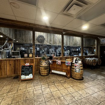 Creek Bottom Brewing - Brewery - Pizza Near Me - Galax, Virginia
