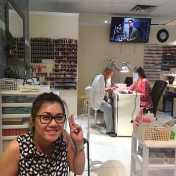 iNail Spa - Thi is working hard on my feet. - Nail Salons Near Me - Vancouver, British Columbia iNail Spa - Thi is working hard on my feet. - Nail Salons Near Me - Vancouver, British Columbia