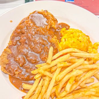 Nigel’s Good Food - Hanahan - a plate of fried chicken with gravy and french fries - Soul Food Near Me - Hanahan, South Carolina