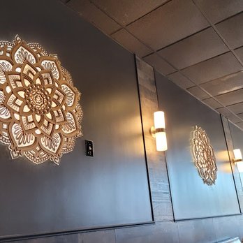 Curry & Cocktails - Interior Decor - Indian Near Me - Middletown, Delaware