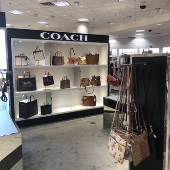 Macy's - Department Stores Near Me - Aurora, Illinois