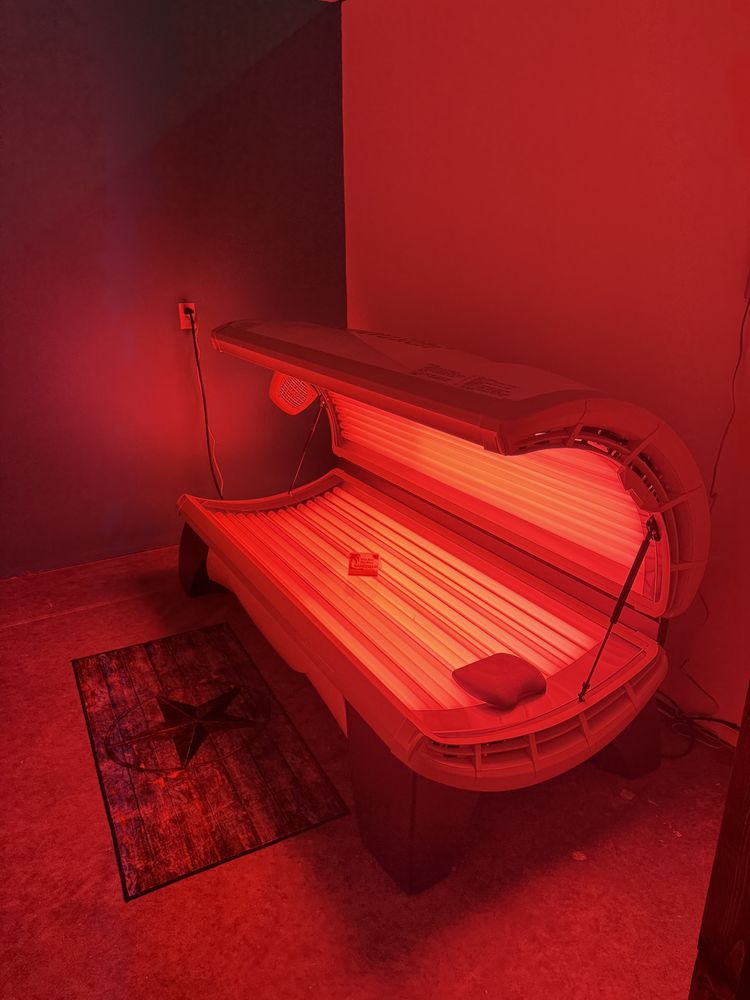 Boujielashes Tanning Logo