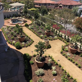 Botanicare Landscape - Love formality - Landscaping Near Me - Costa Mesa, California Botanicare Landscape - Love formality - Landscaping Near Me - Costa Mesa, California