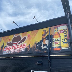 YUK YUK’S NIAGARA FALLS - Updated April 2025 - 12 Photos - 6455 ...