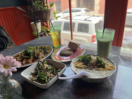 Oun Lido’s by null