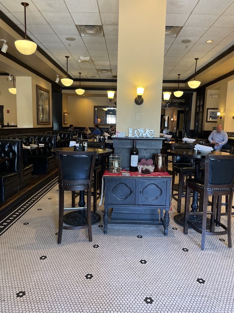 Maggiano's Little Italy