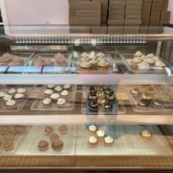Mangas Mini Treats - Variety of cupcakes!