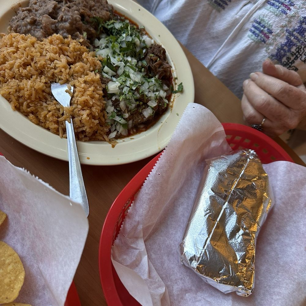 Taqueria Los Gordos - Birria plate - Mexican Near Me - Aptos, California Taqueria Los Gordos - Birria plate - Mexican Near Me - Aptos, California