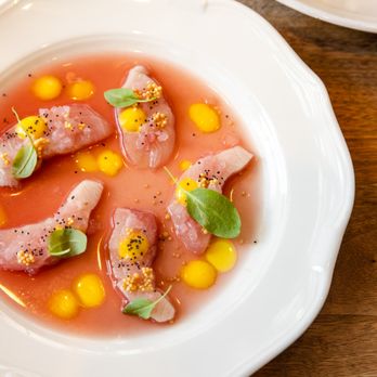 L'Amico - Seasonal crudos are constant. - Italian Near Me - New York, New York