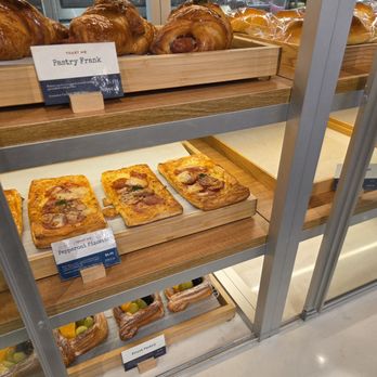Paris Baguette - Bakeries Near Me - Thornhill, Ontario Paris Baguette - Bakeries Near Me - Thornhill, Ontario