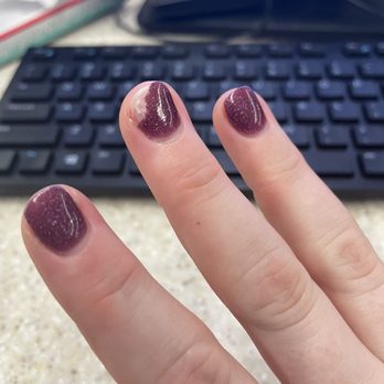 Cosmo Nails Lounge - Broken nail 3 days later - Nail Salons Near Me - Hunt Valley, Maryland