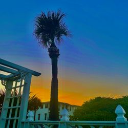 Windemere Inn by the Sea - Sunset at porch