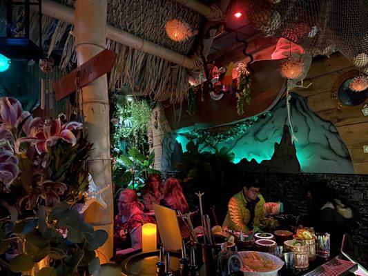 Boo Loo Lounge by null