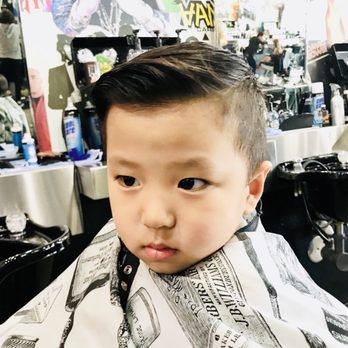 Floyd's 99 Barbershop - Barbers Near Me - Austin, Texas
