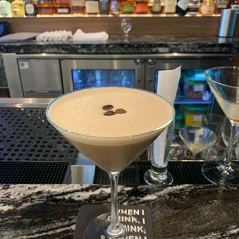 Doc B's Restaurant + Bar - Bars Near Me - Tampa, Florida