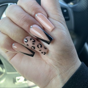 Embellish Nails Studio - Nail Salons Near Me - Elk Grove, California