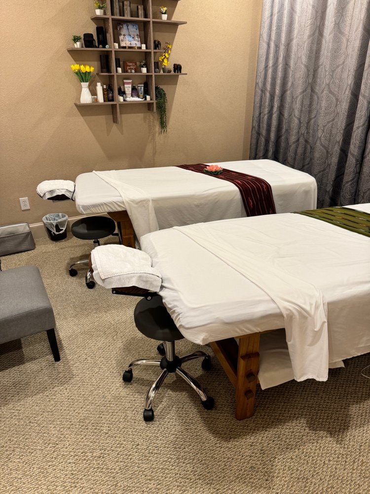Massage Garden & NeveSpa Logo