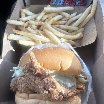 The Win-Dow Long Beach - FRIED CHICKEN SANDWICH - Burgers Near Me - Long Beach, California