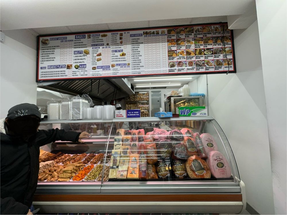 CHOP CHEESE DELI Updated April 2024 229 Dyckman St, New York, New