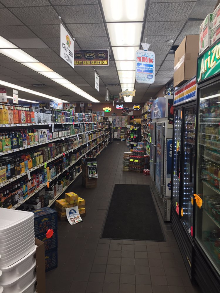 TORRENCE LIQUORS Updated September 2024 616 Torrence Ave, Calumet