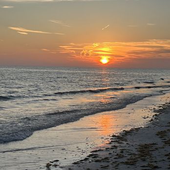 Siesta Key Beach - Sunset - Beaches Near Me - Sarasota, Florida