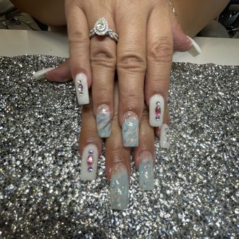 Berry Nails & Spa - Don did my set and I love them. Thank You Don - Nail Salons Near Me - Davenport, Florida