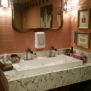Peter's Fine Dining - Women's washroom - Seafood Near Me - Markham, Ontario