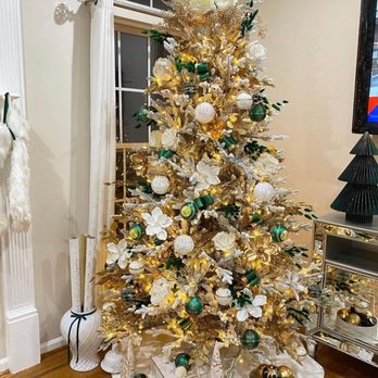 Christmas Decoration - Holiday Decorating Services Near Me - New York, New York Christmas Decoration - Holiday Decorating Services Near Me - New York, New York
