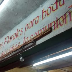 La Guadalupana - Se hacen arreglos florales para distintas ocasiones.