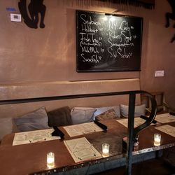 Dick's Hideaway - Beautiful table set up prior to arrival of romper room