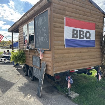 Nellie’s Mac Shack - a bbq on the trailer - Barbeque Near Me - Frankenmuth, Florida