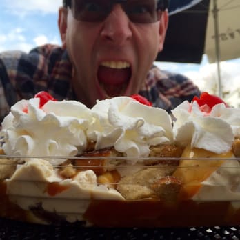 Elmer Twist - Salted caramel pretzel sundae. Yum! - Ice Cream & Frozen Yogurt Near Me - Elmer, New Jersey