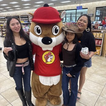 Buc-ee's - Gas Stations Near Me - Royse City, Texas