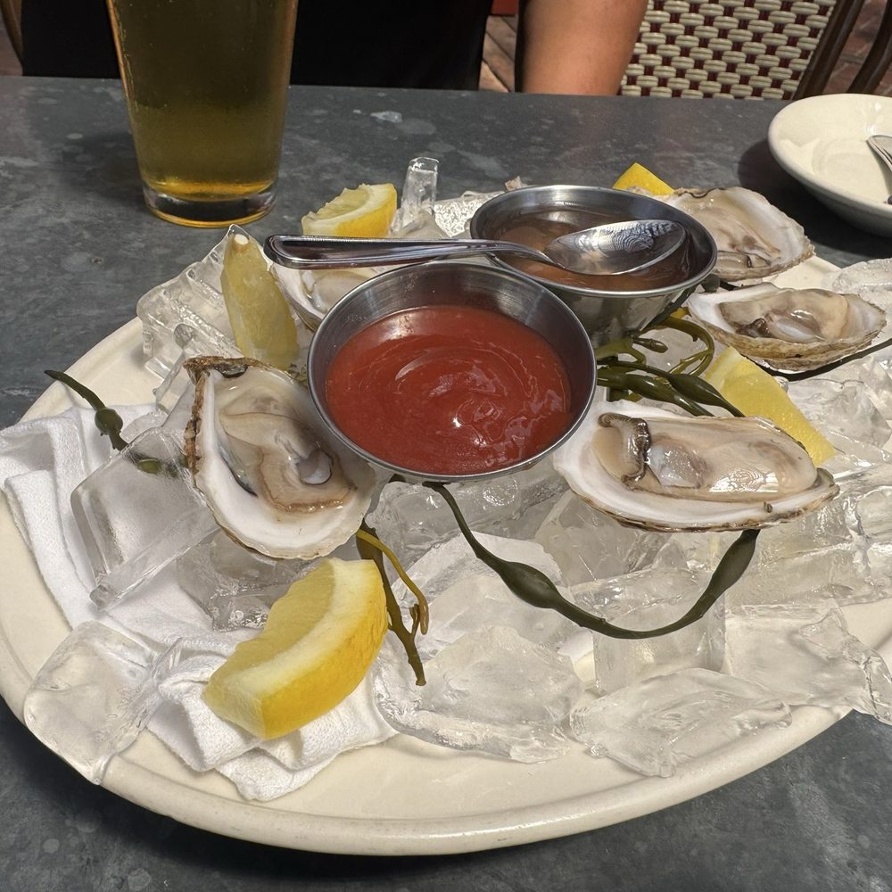 Underwood Bar and Bistro - Oysters - Lounges Near Me - Graton, California Underwood Bar and Bistro - Oysters - Lounges Near Me - Graton, California