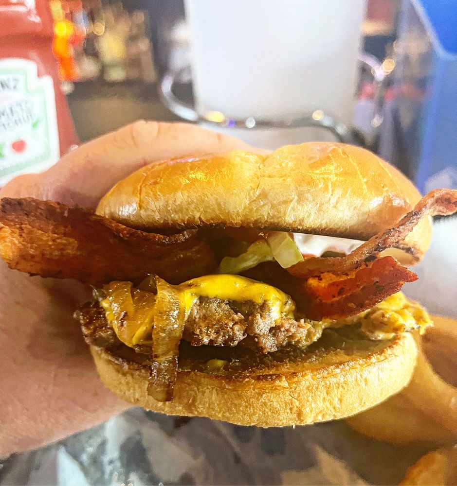 THE CORNER CHILL & GRILL Updated August 2024 34 Photos & 35 Reviews