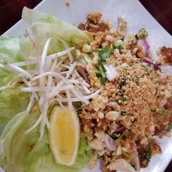 Tasty Thai - Neum: crispy rice, minced chicken seasoned with ginger, peanuts, lime juice and scallions.  Try it as a lettuce wrap! - Thai Near Me - San Antonio, Texas
