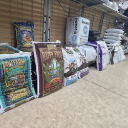 Green Dragon Hydroponics - Premium soil and organic growing media in stock -- FoxFarm, Ocean Forest, and more for indoor and outdoor growers.