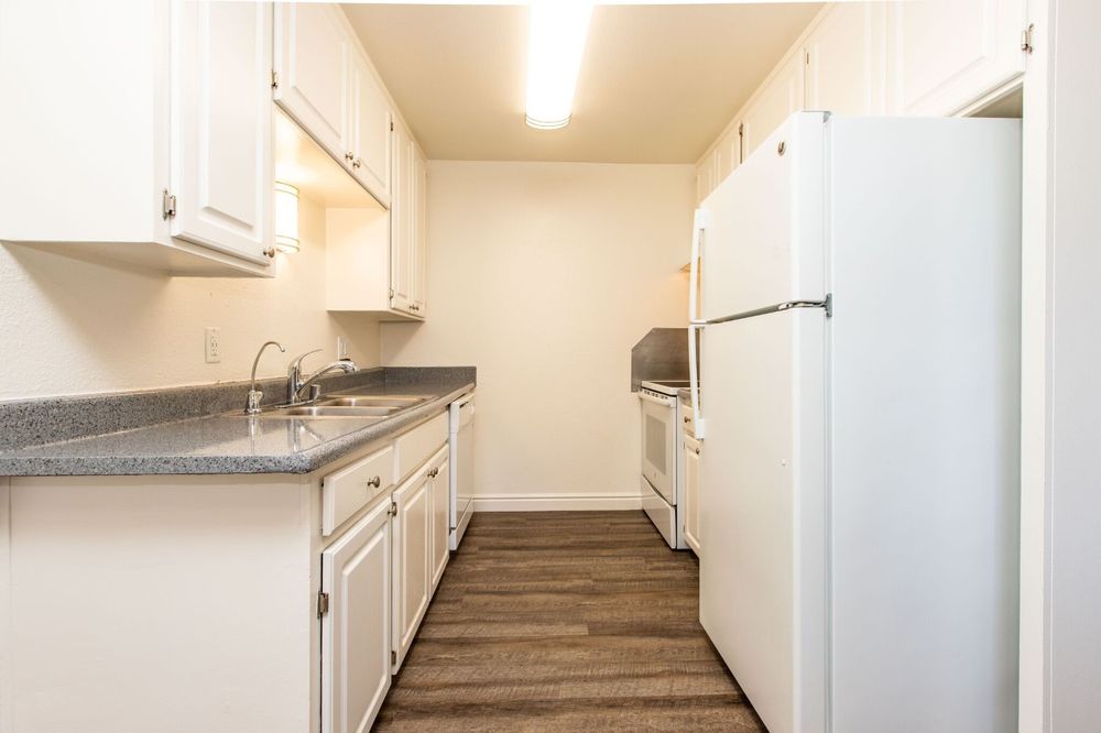 OCEANA APARTMENT HOMES Updated October 2024 180 Canyon Dr