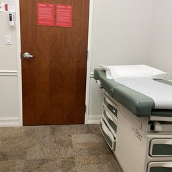 MD Now Urgent Care - Examing Room