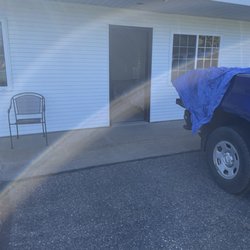 Village Inn Motel - Outside entrance
