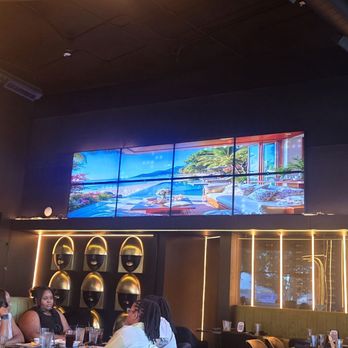 Noir Kitchen & Cocktails - Soul Food Near Me - Nashville, Tennessee